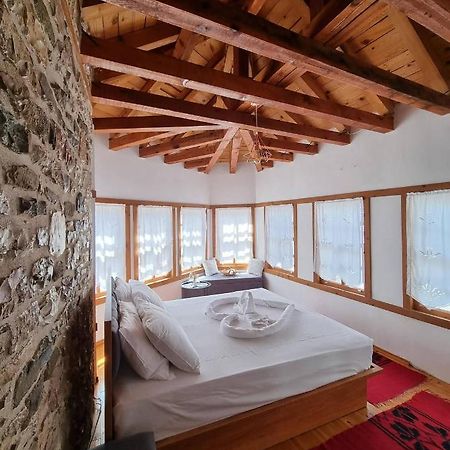 The Heart Of The Bazaar Guest House Gjirokastër Esterno foto