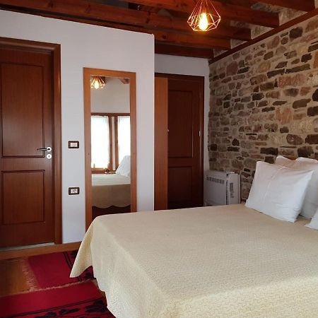 The Heart Of The Bazaar Guest House Gjirokastër Esterno foto