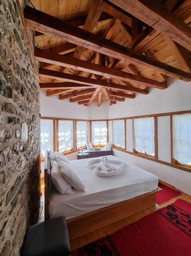 The Heart Of The Bazaar Guest House Gjirokastër Esterno foto