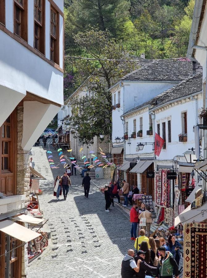 The Heart Of The Bazaar Guest House Gjirokastër Esterno foto