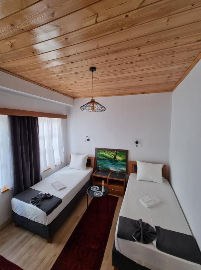 The Heart Of The Bazaar Guest House Gjirokastër Esterno foto